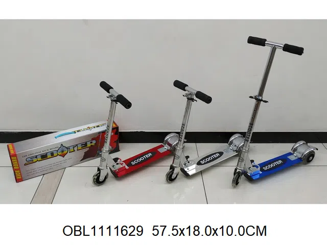 滑板车带灯光 包电 3色混装_OBL1111629