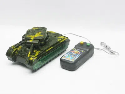 线控迷彩坦克_OBL110376
